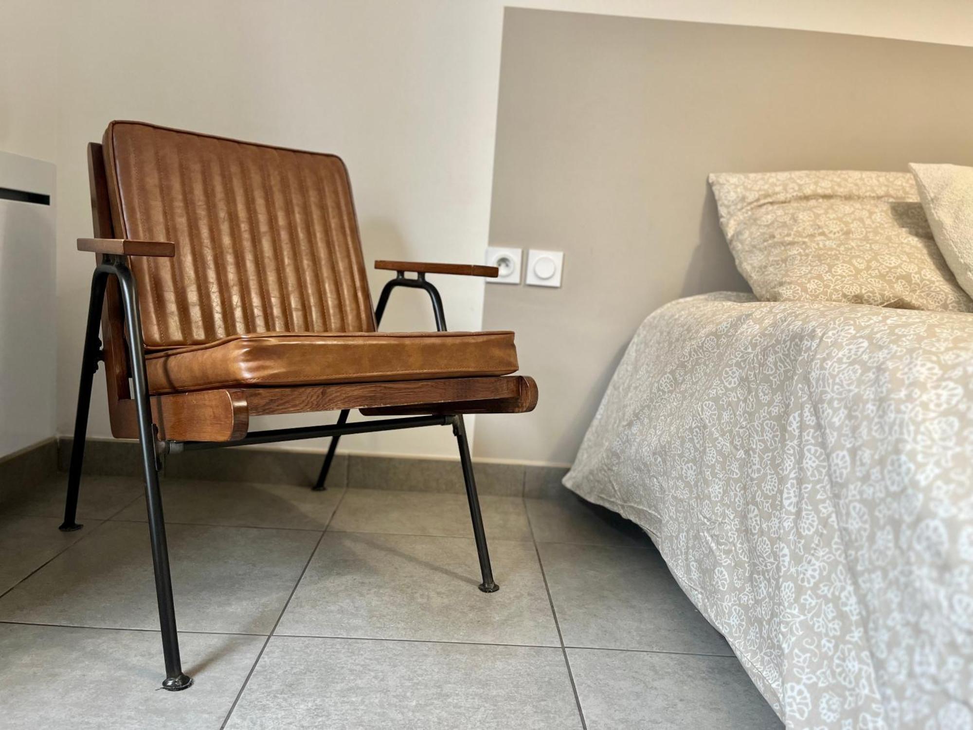 Suite Danbury Лион Екстериор снимка